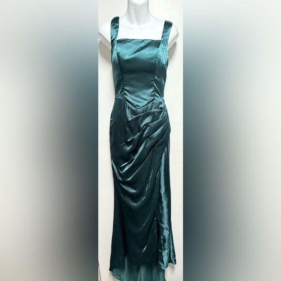 Dresses & Skirts - Elegant Teal Satin Evening Gown Size 6